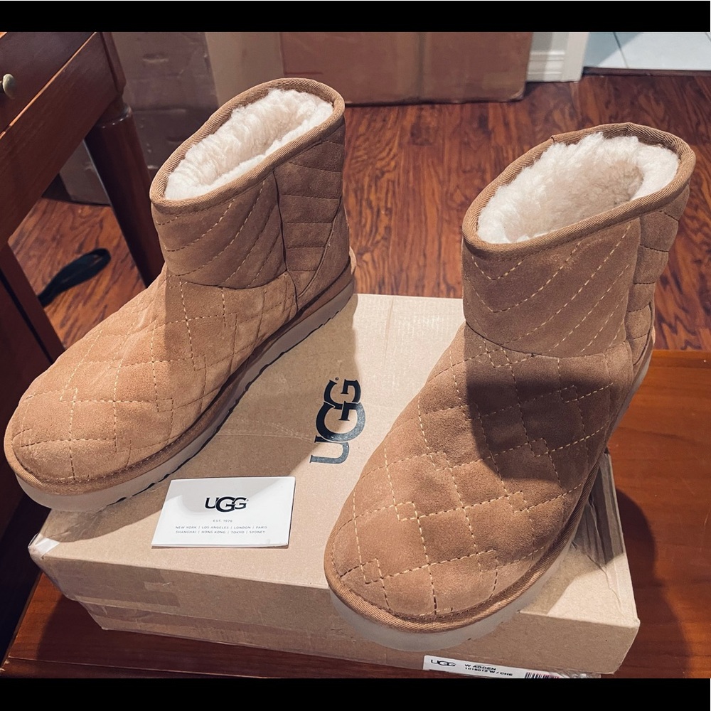 UGG Arden (short) boot